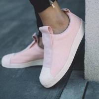 ราคา Adidas slip on pink 5.5uk ใหม่‼️sale (877378224)