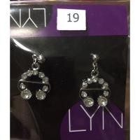 ราคา ต่างหู LYN 19. แบรนด์ลายนี้แบบนี้ นำมา sell ล้างสต๊อกราคาถูกมาก ๆ ถูกแบบตาตกไปเลย (17690096109)
