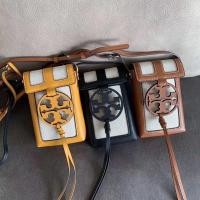 ราคา Tory burch 100% miller canvas phone crossbody ของแท้จากช็อปในไทย มีอุปกรณ์ครบ มี 3 สีได้มาน้อยค่ะ (175427382)