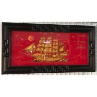 ราคา ภาพมงคล เรือสำเภาทอง ผ้ากำมะหยี่ ขนาด 85 x45ซม.พร้อมกรอบไม้สัก กรอบรูปเรือใบ กรอบรูปมงคล เรือสำเภาจีน เสริมฮวงจุ้ย (29913526987)