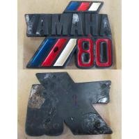 ราคา โลโก้ติดรถ โลโก้บังลม โลโก้ฝากระเป๋า Yamaha Y80 V80 แท้มือสอง (45954059901)