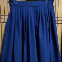 ราคา กระโปรงพลีทสีกรมท่าร้านนิสิต (3235105182)
