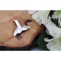 ราคา [พร้อมส่ง] (Pendant/เฉพาะจี้): Minimalist Silver Fish Tail Mermaid Pendant / จี้เงินแท้ 925 เงือกหางปลาเงินมินิมอล (20092783506)