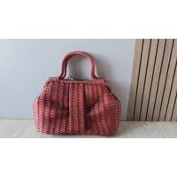 ราคา กระเป๋าตะกร้าสานสีแดงมือสอง (43254810933)