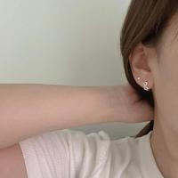 ราคา Winterwinter Jewelry Silver925 : เครื่องประดับเงินแท้ เงินแท้925 ต่างหูห่วง ประดับเพชร cz รูปโบว์ (22932371390)