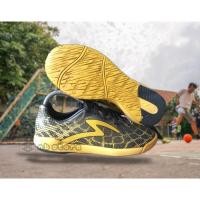 ราคา (sz 38) SPECS ฟุตซอล Accelerator fry IN มือสองเนียน (26165228081)