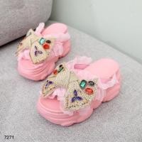 ราคา 7271 รองเท้าส้นเตารีดแต่งโบว์ สูง 3.5 นิ้ว พื้นหมี (22920532738)