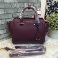 ราคา ของแท้ % CHARLES & KEITH STRUCTURED TRAPEZE BAG (951735067)