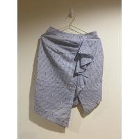 ราคา กระโปรงลายดอก Lyn Around Size:M (5678683123)
