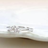 ราคา Gems Heritage : แหวนแต่งงานเพชรเม็ดเดี่ยว 0.20cts เรือนทองคำขาว18k พร้อมใบรับประกัน(rwg466) (45808799855)