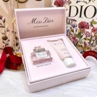 ราคา Miss Dior Blooming Bouquet EDT 5ml+Body Milk 20ml ของแท้ ป้ายสคบ.ไทย (20779781212)