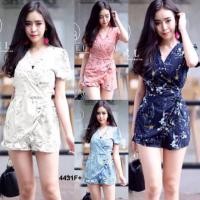 ราคา เข้าเพิ่มครบสี จั้มสูทขาสั้น ผ้าหนังกบพิมพ์ลายดอกไม้ งานคอวีป้ายแขนสั้น​ น่ารักมากกก (1927691204)