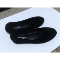 ราคา รองเท้าคัทชูสีดำ ผ้ากำมะหยี่ ไซส์ 41" (มือสอง) (16797594259)