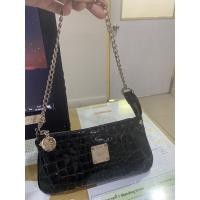 ราคา MCM คล้องไหล่ แท้ vintage (13930171543)