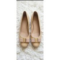 ราคา รองเท้าคัชชู สีครีม/เบจ Ferragamo (42381370034)