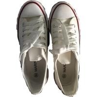 ราคา รองเท้าผ้าใบสีขาวมือสอง (8825838954)