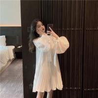 ราคา เดรสคอจีนผ้าอัดพลีท มีโบว์ผูกด้านหลัง ผ้าซาตินสีขาว (5015366633)