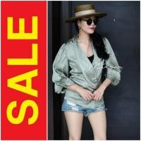 ราคา เสื้อแขนยาว ผ้าซาตินเหลือบแสงสวย คอวีลึกลุคเหมือนใส่เสื้อสูททับ แขนพองแต่งพลีท ป้ายmirrorsister เสื้อออกงาน เสื้อทำงาน (10365991194)