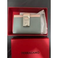 ราคา ส่งต่อ Card Holder Ferragamo (45754460529)