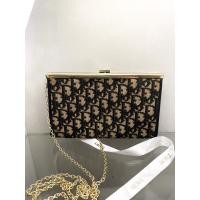 ราคา Used Dior Clutch Vintage ของแท้100% (21982419941)
