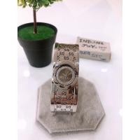 ราคา นาฬิกากุชชี่ Gucci watch Gucci Twirl มือสองของแท้ (5076076694)