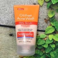 ราคา [พร้อมส่ง] นำเข้าจากอเมริกา ของแท้ 100% โฟมล้างหน้า ผสมสครับ Neutrogena, Oil-Fresh Acne Wash, Daily Scrub (124 ml) (22467148512)