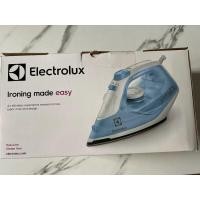 ราคา Electrolux เตารีดไอน้ำ 1600 วัตต์ รุ่น ESI4017 (25451710249)