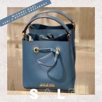 ราคา USED LIKE NEW ส่งต่อ Michael Kors Suri S Bucket Crossbody CHAMBRAY BLUE สภาพนางฟ้า (21249392669)
