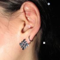 ราคา Symbo. Bloom Stud Earrings (Sliver Sterling 925) (55010314203)