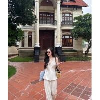 ราคา เสื้อสายเดี่ยวคอวี ผ้าซาตินแต่งลูกไม้ (40323304517)