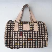 ราคา กระเป๋าทรงหมอน มือสอง . แบรนด์ : ELLEแท้% . วัสดุ : หนังแท้ . ขนาด ฐาน 10" x สูง 8" (1678930270)