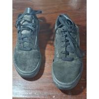 ราคา รองเท้าผ้าใบมือสองสีดำ (45064033614)