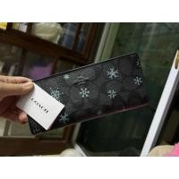 ราคา Coach Womens Slim Wallet In Leather, Silver/Graphite Black/Cornflower Multi With Snowflake Print, Slim Wallet (56856302255)