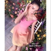 ราคา : เดรสเปิดไหล่พิมพ์ไล่สีโทนสีชมพูเหลือง เดรสสไตล์แบรนด์Poem (2799966805)