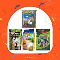 ราคา อาหารกระต่ายหลายแบรนด์ให้เลือก เช่น โกลด์แรบบิท, ทีมแรบบิท, บัดดี้กระต่าย, Rabster Rabbit (14894214127)