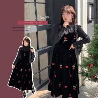 ราคา [ อกถึง 48" ] : PMP2244 : พรีออเดอร์ เสื้อผ้าไซส์ใหญ่ ชุดเซ็ตคนอ้วน เดรสกำมะหยี่สีดำลายดอกสีแดงสำหรับสาวอวบ (25004769396)
