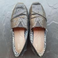 ราคา Toms Shoe สีดำ size W5 (4813883395)