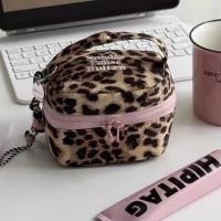 ราคา กระเป๋าแต่งหน้ากันน้ำ พร้อมกระเป๋าสตางค์ ขนาดใหญ่ พิมพ์ลายเสือดาว สะดวกพกพา (49054589639)