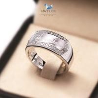 ราคา Madduckjewels แหวนเงินแท้ เพชร CZ ชุบโรเดียม RG1632 แหวนนามสกุลหน้ากว้าง 8 mm (57911550068)