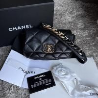 ราคา Like new‼️C ha n e l 19 belt bag holo29 Rare หายากมากแล้วนะค่า สภาพสวยมาก น้องยังใหม่เลย ขอบมุมไม่ถลอก ภายในสะอาด ข้างใน (14949883030)