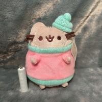ราคา ตุ๊กตาแมวพุชชิน ใส่ชุดไหมพรม Pusheen Box Winter 2017 Plush Doll (40728837778)