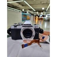 ราคา ซ่อมกล้อง Olympus OMD EM10II EM10 จอมืด สายแพรขาด (21970900827)
