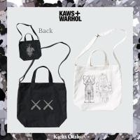 ราคา [ของแท้] กระเป๋าผ้า Uniqlo x KAWS + WARHAL (Black/White) (29269110934)