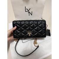ราคา กระเป๋า LYN Crossbody แท้ (18003930059)