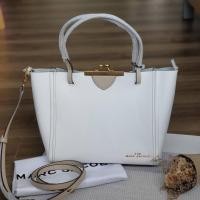 ราคา MARC JACOBS THE KISS LOCK MINI COLORBLOCK TOTE (4481886894)
