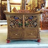 ราคา ตู้ไม้แกะสลัก 44x78x70cm ฉลุลายลายฟัก ตู้พระธรรม เก็บหนังสือพระไตรปิฎก เดินเส้นทำเก่าติดกระจกสี (14538489287)