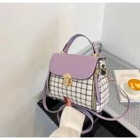 ราคา กระเป๋าลายสก๊อต พร้อมจี้น่ารักๆ สำหรับผู้หญิง กระเป๋าสะพายข้าง กระเป๋าแฟชั่น ทรงน่ารัก พร้อมส่ง (41052793754)