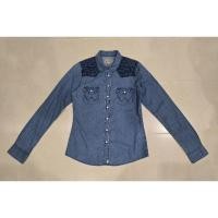 ราคา เสื้อยีนส์ Wrangler มือสอง ของแท้ 100% สถาพใหม่มากๆๆ ตามป้าย Size M หรือดูตามขนาดที่วัด (26361152436)