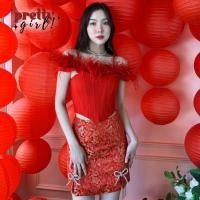 ราคา SEOULMATE PRETTY GIRL #SM5120 เสื้อสายเดี่ยวปาดไหล่ แต่งขนนกฟรุ้งฟริ้ง Corset เข้ารูป ใส่แล้วเป๊ะปังสุดๆ (23469041643)