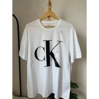 ราคา เสื้อยืดCalvin Klein เสื้อยืดชายCKใหญ่ ขาว งานCalvin Kleinแท้100% (20989880906)